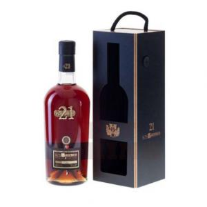 Baoruco 21YO 0,7l 40% dřevěný box