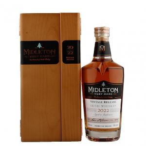 Midleton Very Rare 2022 0,7l 40% dřevěný box 